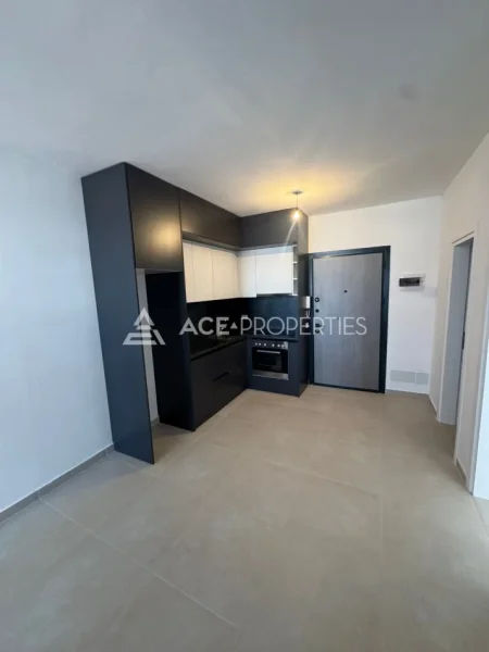 Durres, jepet me qera apartament 2+1+Ballkon Kati 5, 300 € (Zjarrfiksja, Durres)