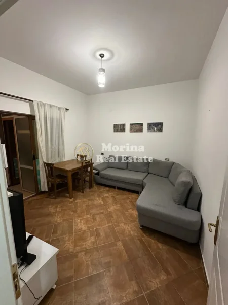 Tirane, jepet me qera shtepi 1+1 Kati 2, 60 m² 350 € (Bulevardi Ri)