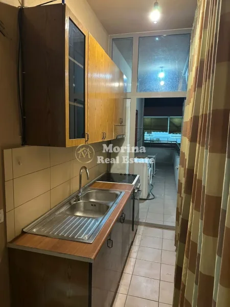 Tirane, jepet me qera shtepi 1+1 Kati 2, 60 m² 350 € (Bulevardi Ri)