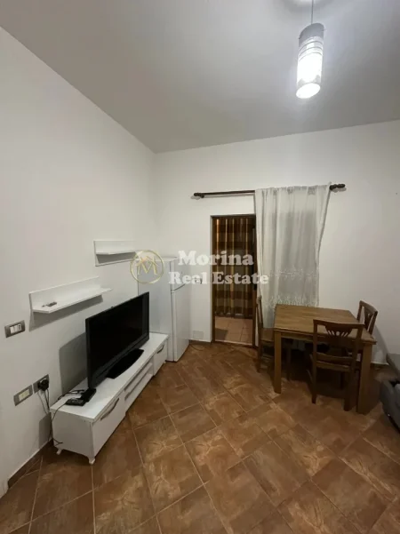 Tirane, jepet me qera shtepi 1+1 Kati 2, 60 m² 350 € (Bulevardi Ri)
