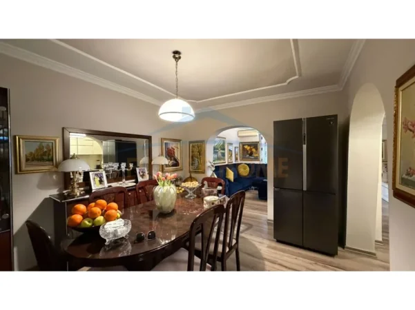 Tirane, shitet apartament 2+1+Ballkon Kati 4, 104 m² 225.000 € (21 Dhjetori.)