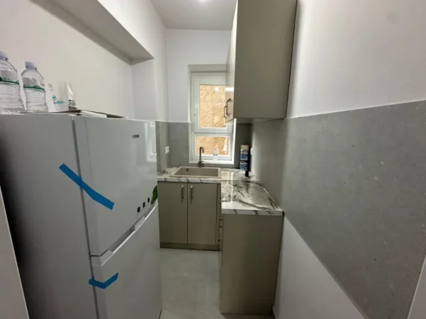 Tirane, jepet me qera apartament Kati 1, 103 m² 1.300 € (Rruga Stiki Cico)