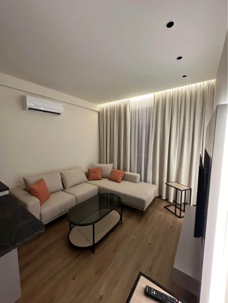 Tirane, jepet me qera apartament 1+1 Kati 7, 77 m² 450 € (REZIDENCA KAIMI)