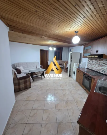 Tirane, jepet me qera apartament 1+1 , 60 m² 410 € (rruga muzaket)