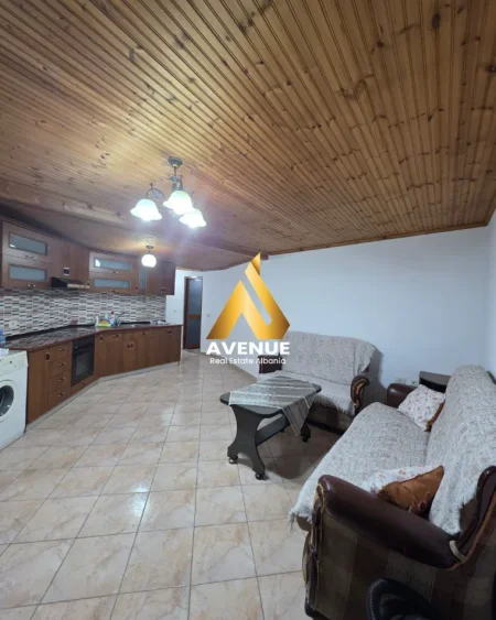 Tirane, jepet me qera apartament 1+1 , 60 m² 410 € (rruga muzaket)