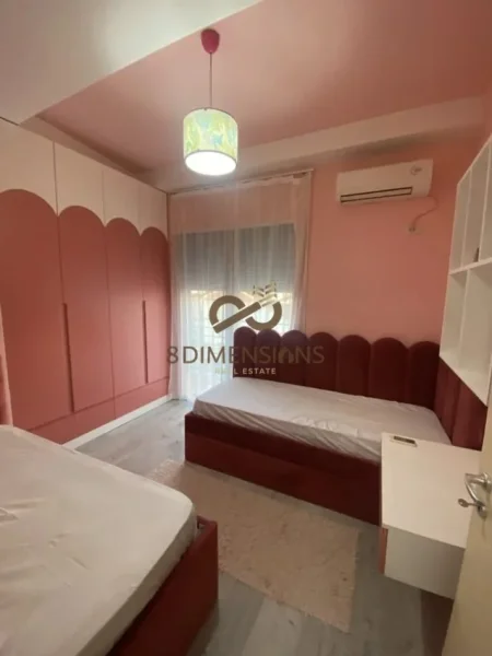 Tirane, jepet me qera apartament 2+1+Ballkon Kati 3, 90 m² 750 € (Rruga Qemal Stafa)