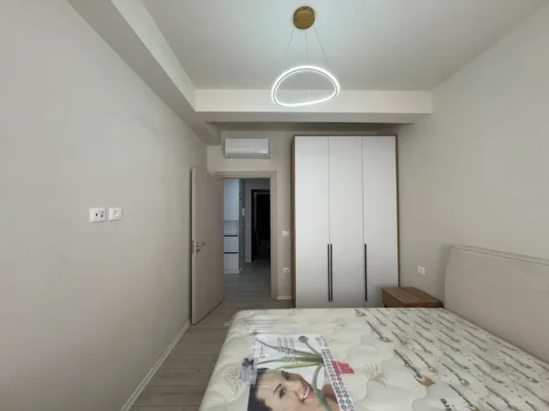 Tirane, jepet me qera apartament 2+1 Kati 7, 100 m² 750 € (RIVER REZIDENCE)