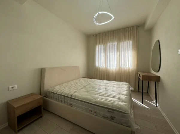 Tirane, jepet me qera apartament 2+1 Kati 7, 100 m² 750 € (RIVER REZIDENCE)