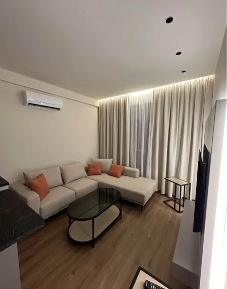 Tirane, jepet me qera apartament 1+1+Ballkon Kati 7, 60 m² 450 € (Kompleksi Kaimi) Ali Demi
