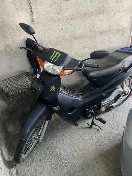 Tirane, shes Scooter Motorr SANYA 79cc , e zeze 35.000 km 450 €