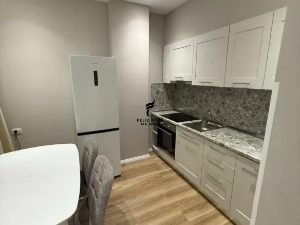 Tirane, jepet me qera apartament 1+1+Ballkon Kati 9, 70 m² 450 € (ASTIR)