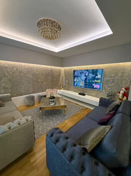 Tirane, shitet apartament 3+1 , 129 m² 390.000 €