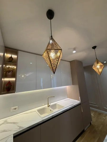 Tirane, shitet apartament 3+1 , 129 m² 390.000 €