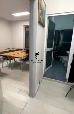 Tirane, jepet me qera zyre Kati 3, 100 m² 850 € (BLLOKU)