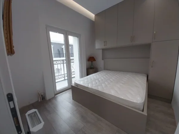 Tirane, jepet me qera apartament 1+1 Kati 4, 50 m² 400 € (SAUK , Porta Tirana e Re)