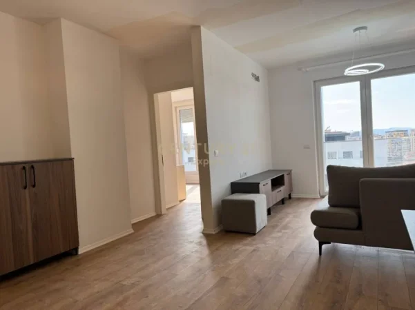 Tirane, jepet me qera apartament 1+1 Kati 7, 85 m² 700 € 