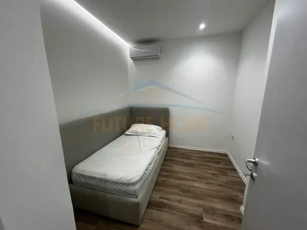 Tirane, jepet me qera apartament 2+1 Kati 1, 75 m² 750 € 