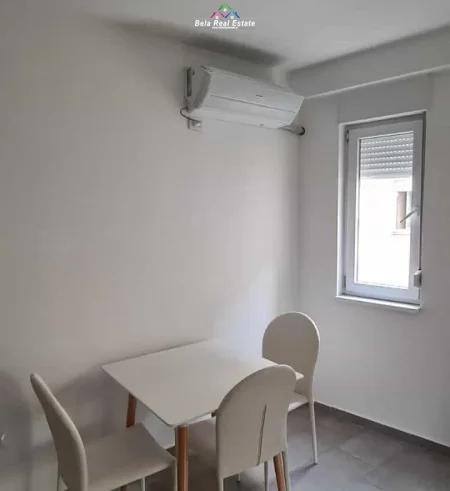 Tirane, jepet me qera apartament 1+1 Kati 4, 63 m² 575 € (21 dhjetori)