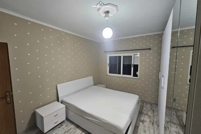 Tirane, jepet me qera apartament 2+1 Kati 8, 100 m² 650 € (komuna e parisit)