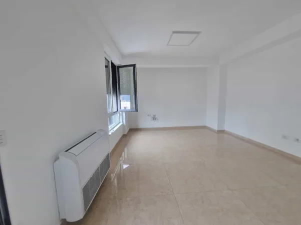 Tirane, jepet me qera zyre Kati 6, 105 m² 1.100 € (myslym shyri)