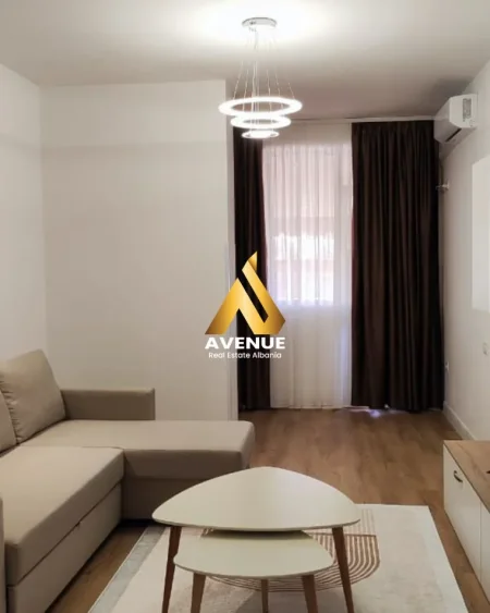 Tirane, jepet me qera apartament 1+1 , 85 m² 710 € (Rruga Islam Alla)