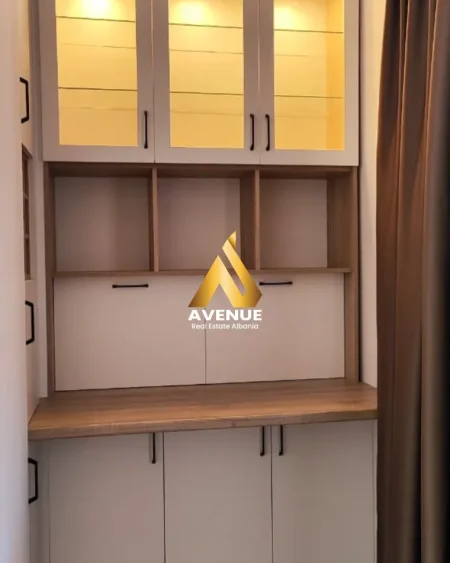 Tirane, jepet me qera apartament 1+1 , 85 m² 710 € (Rruga Islam Alla)