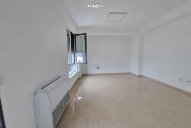 Tirane, jepet me qera zyre Kati 6, 105 m² 1.100 € (myslym shyr)