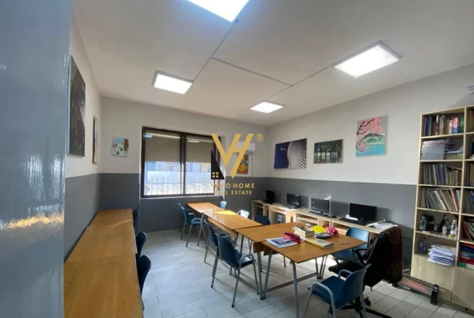 Tirane, jepet me qera zyre Kati 3, 100 m² 780 € (BLLOK)