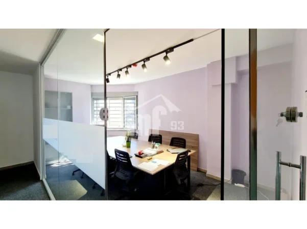 Tirane, jepet me qera ambjent biznesi Kati 4, 290 m² 2.900 € (NË RRUGËN E “DIBRËS” PRANË SELVISË)