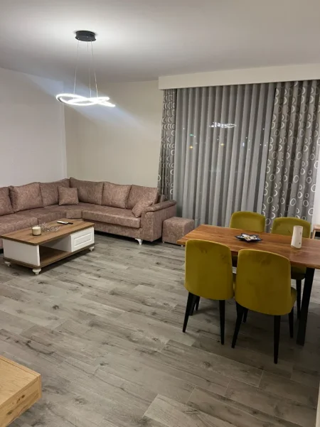 Tirane, jepet me qera apartament 1+1 Kati 1, 78 m² 800 € (REZIDENCA SOFIA PRANE TEG)