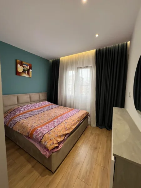 Tirane, jepet me qera apartament 1+1 Kati 4, 40 m² 470 € 