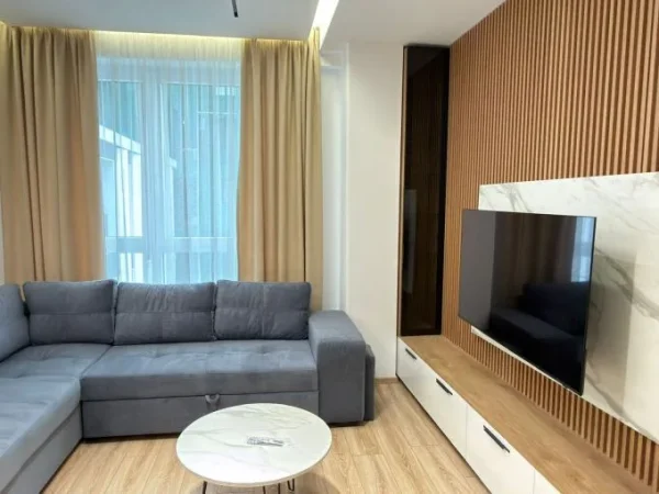 Tirane, jepet me qera apartament 2+1+Aneks+Ballkon Kati 7, 100 m² 1.200 € (stadiumi dinamo)
