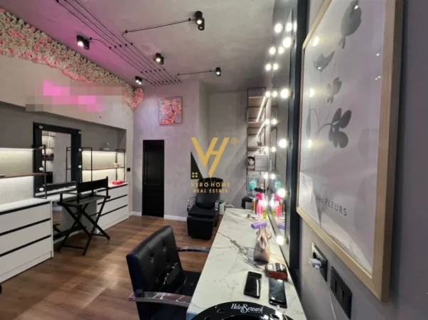 Tirane, jepet me qera ambjent biznesi Kati 0, 60 m² 420 € (URA E NISHARAKUT)