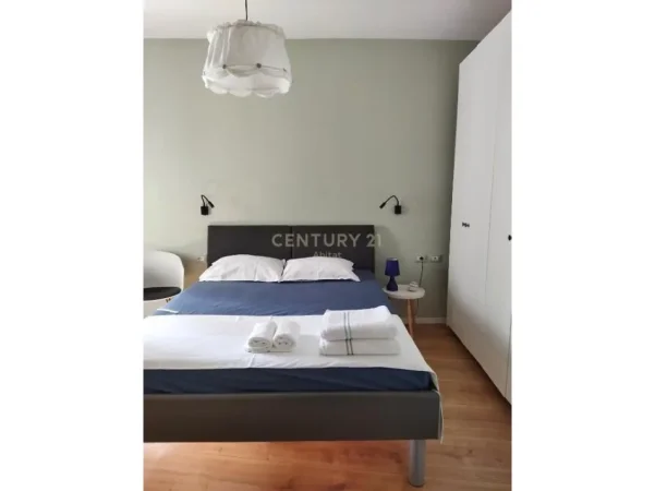 Tirane, jepet me qera apartament 1+1 Kati 3, 61 m² 600 € (tregu elektrik)