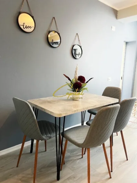 Tirane, jepet me qera apartament 1+1 Kati 3, 78 m² 650 € (RRUGA E DURRESIT)