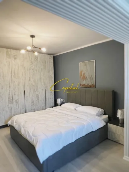 Tirane, jepet me qera apartament 1+1 Kati 3, 78 m² 650 € (RRUGA E DURRESIT)