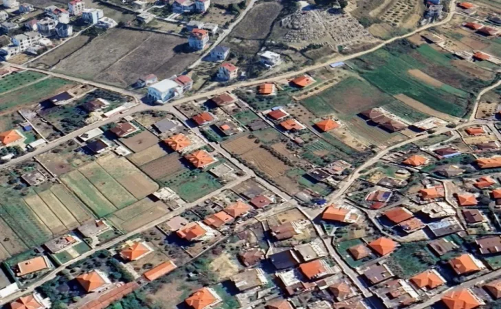 Durres, shitet , 400 m² 30.000 € (Shkallnur)