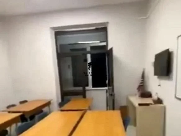 Tirane, jepet me qera zyre Kati 3, 100 m² 850 € (BLLOK)