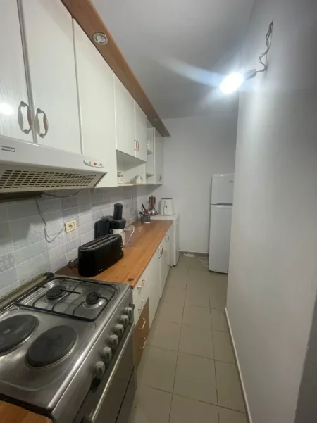 Jepet me qira apartament 2+1 ,550 € ,Brryl