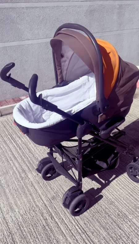 Tirane, shes Karroce per femije Brevi 8000