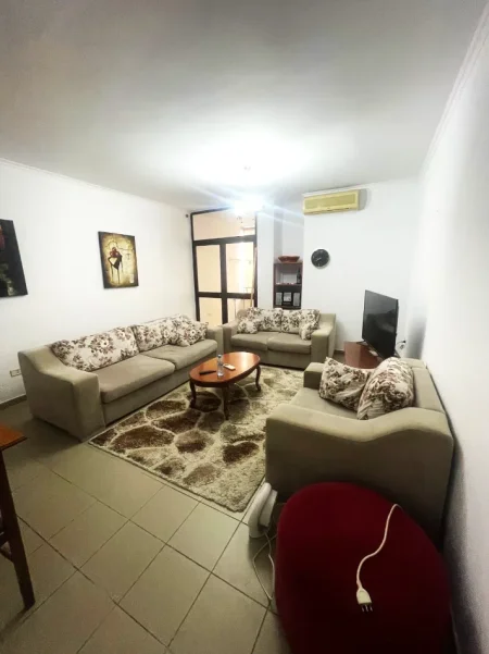 Jepet me qira apartament 2+1 ,550 € ,Brryl