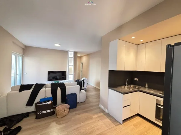 Tirane, jepet me qera apartament 2+1+Ballkon Kati 2, 97 m² 1.400 € (prane Universitetit Barleti)