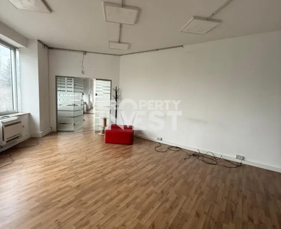 Tirane, jepet me qera zyre Kati 4, 230 m² 3.500 € (Stadiumi dinamo)