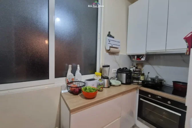 Tirane, shes apartament 1+1 Kati 4, 49 m² 125.000 € (Rruga Asim Vokshi)