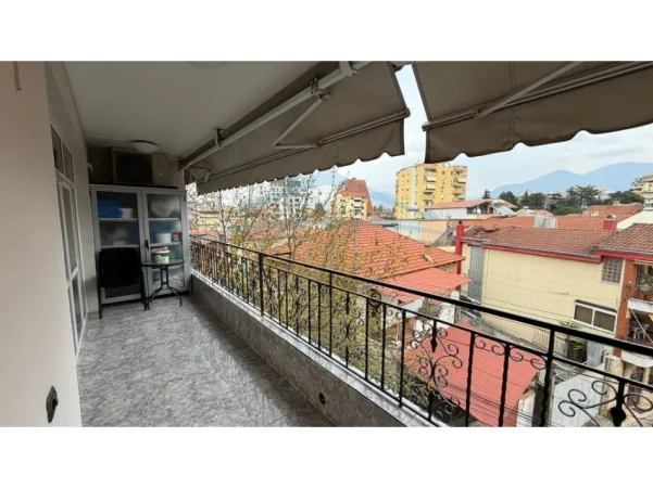 Tirane, shitet apartament 2+1 Kati 4, 104 m² 225.000 € (21 DHJETORI)
