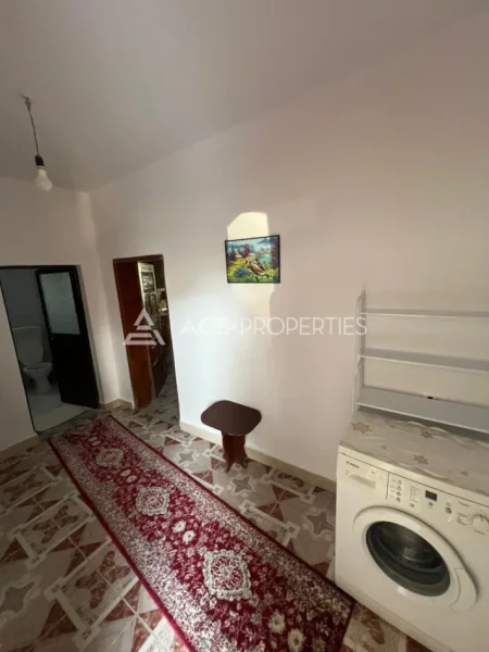 Durres, jepet me qera shtepi 1+1 Kati 1, 80 m² 300 € (Durres ,ish kenet)