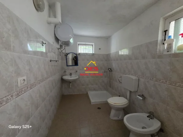Vlore, shitet shtepi 2+1+Ballkon Kati 0, 90 m² 158.000 € (Muradie)