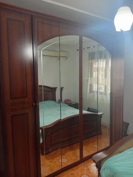 Jepet me qira Super Apartament 2+1,tek Oxhaku ,Varri Bomit,Xhamllik