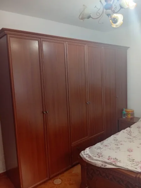 Jepet me qira Super Apartament 2+1,tek Oxhaku ,Varri Bomit,Xhamllik