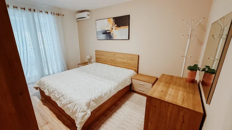Tirane, jepet me qera apartament 2+1 Kati 2, 110 m² 900 € (MYSLYM SHYRI)